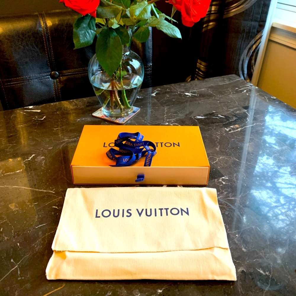 LV gift box, dust bag and ribbon 🥰
